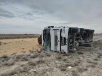 Buğday Yüklü Tır Şarampole Devrildi Açıklaması 1 Yaralı