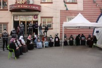 'Çocukları PKK'ya Sattılar, Lüks Arabalara Biniyorlar'