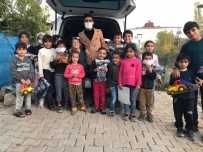 Diyarbakırlı Genç Topladığı Yardımlarla Çocukları Sevindiriyor Haberi