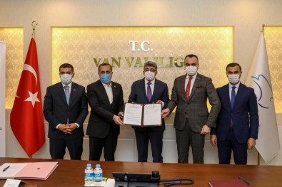 Erciş'te Jeotermal Su Kaynaklarıyla Seracılık Dönemi