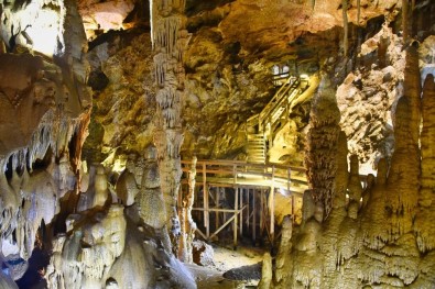 Karaca Mağarası'nı 6 Ayda 50 Bin Kişi Ziyaret Etti