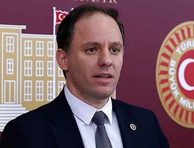 CHP’li vekilden skandal paylaşım!