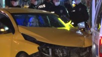 Ankara'da Kırmızı Işıkta Geçen Alkollü Sürücü Taksiye Çarptı Açıklaması 2'Si Polis 5 Yaralı