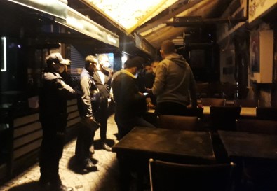 Polis Ekiplerinden İstanbul'daki Kafe Ve Restoranlara Denetim