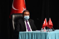 Balıkesir'de Cadde Ve Sokaklarda Yürürken Sigara İçmek Yasaklandı