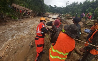 Guatemala'da Eta Kasırgası Nedeni İle Ölü Sayısının 150'Yi Aşması Bekleniyor
