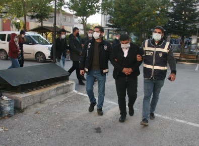 Önce Soygun Yaptılar Sonra Dolar Kurunun Yükselmesini Beklediler