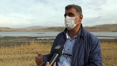 Van Gölü Çekilince Osmanlı Dönemine Ait İskele Kalıntısı Ortaya Çıktı