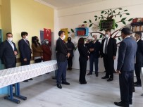 Usta Öğreticilerden Liseye Kütüphane