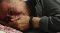 80 Yaşındaki Kimsesiz Adam Aylardır Yatağa Mahkum Yaşıyor