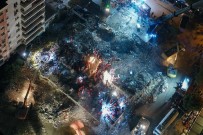 Gönüllerde Taht Kuran İşletme Sahibi Ve Çalışanları O Apartmandan 'Hayatlar' Kurtarmış