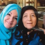 İkbal Gürpınar'ın Annesi Korona Virüs Nedeniyle Hayatını Kaybetti