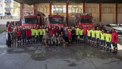 Başkan Seçer, İzmir'den Dönen İtfaiyecilerle Buluştu