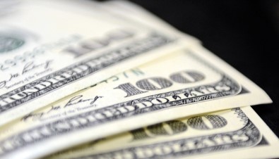 Döviz Kurları Haftaya Düşüşle Başladı