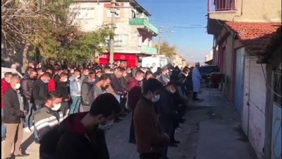 Eskişehir'de 15 Yaşındaki Lise Öğrencisi Kız Hayatını Kaybetti