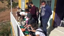 Kovid-19 İle Mücadele Eden Doktorlar Köy Okullarının Da Çehresini Değiştiriyor Haberi