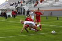 A Milli Kadın Futbol Takımı, Rusya'ya 2-1 Mağlup Oldu