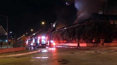 GÜNCELLEME - İzmir'de Plastik Fabrikasında Yangın