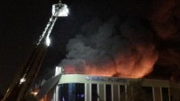 İzmir'deki Büyük Fabrika Yangını Kontrol Altında Haberi