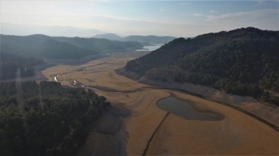 (Özel) Balıkesir'deki Çayören Barajı Kurudu