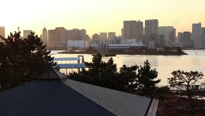 Tokyo Körfezi'ne Olimpiyat Halkalarından Yüzer Anıt Yerleştirildi