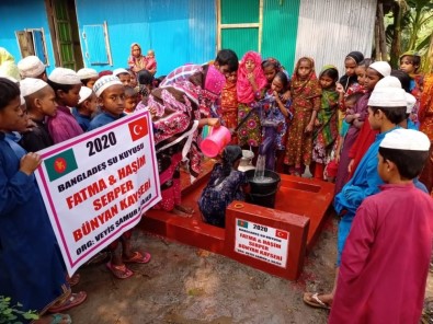 Bünyanlı Çift Bangladeş'te Su Kuyusu Açtırdı