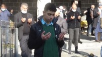 Diyarbakır'da Eller Semaya Yağmur Duası İçin Kalktı Haberi