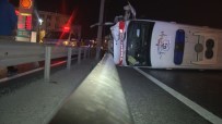 E-5 Karayolu'nda Otomobile Çarpan Ambulans Yan Yattı