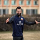 İlhan Depe Takıma Katıldı