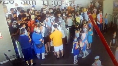 Kabataş İskelesi'nde Organize Yankesicilik Kamerada
