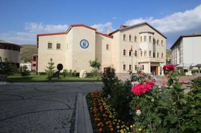 Bayburt Üniversitesi URAP Dünya Sıralamasında İlk 3 Binde