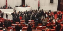 SÜREYYA SADİ BİLGİÇ - Meclis'te gerginlik! AK Partili ve HDP'li vekiller birbirlerinin üzerine yürüdü