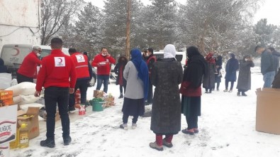 Kars'ta Kızılay İhtiyaç Sahiplerini Unutmadı