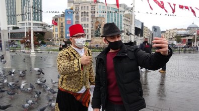 Güvercinlerin Ağabeyi Kısıtlama Günlerinde Kuşları Unutmadı