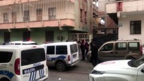 Şanlıurfa'da Kavgaya Müdahale Eden 2 Polis Bıçakla Yaralandı