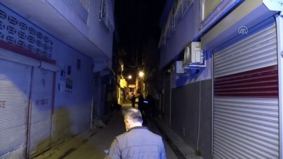Adana'da Anne Ve Babasını Bıçakla Rehin Alan Kişi Gözaltına Alındı