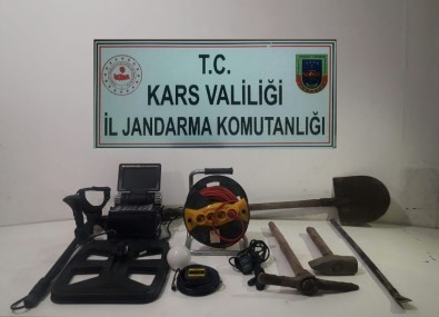 Kars'ta Kaçak Kazı Yapan 6 Kişi Yakalandı