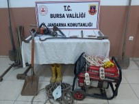 Bursa'da Define Avcıları Kazdıkları Kuyuda Yakalandı Haberi
