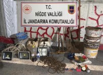 Niğde'de Bir Evde Define Arayan 3 Kişi Yakalandı