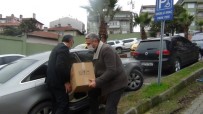 İhtiyaç Sahipleri İçin Kızılay'a 25 Koli Gıda Yardımı Yaptı
