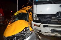Samsun'da Tır Ticari Taksiye Çarptı Açıklaması 3 Yaralı Haberi