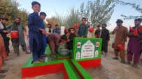 Afganistan'da Su Kuyusu Sevinci