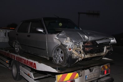 İki Otomobil Kavşakta Çarpıştı Açıklaması 2 Yaralı