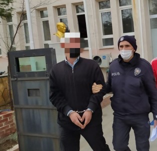 Aranması Olan Şahıslar Sokağa Çıkma Kısıtlamasına Takıldı