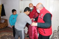 Vefa'lı Görevliler Yaşlıların Yüzünü Güldürdü