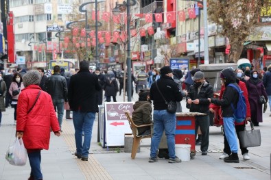 56 Saatlik Kısıtlama Sonrası Karabük'te Yine Aynı Tablo Yaşandı