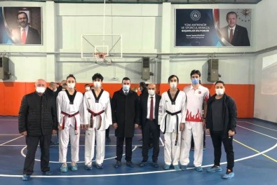 Altınova Spor Salonu Törenle Açıldı