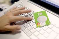 İnternetten Alışverişlerde Tüketicilere Açık Rıza Şartı Uyarısı