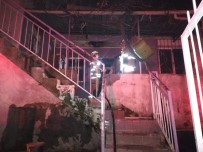 İzmir'de Korkutan Ev Yangını Haberi