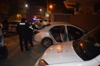 Polisin Dur İhtarına Uymayan Sürücü Otomobili Bırakıp Kaçtı